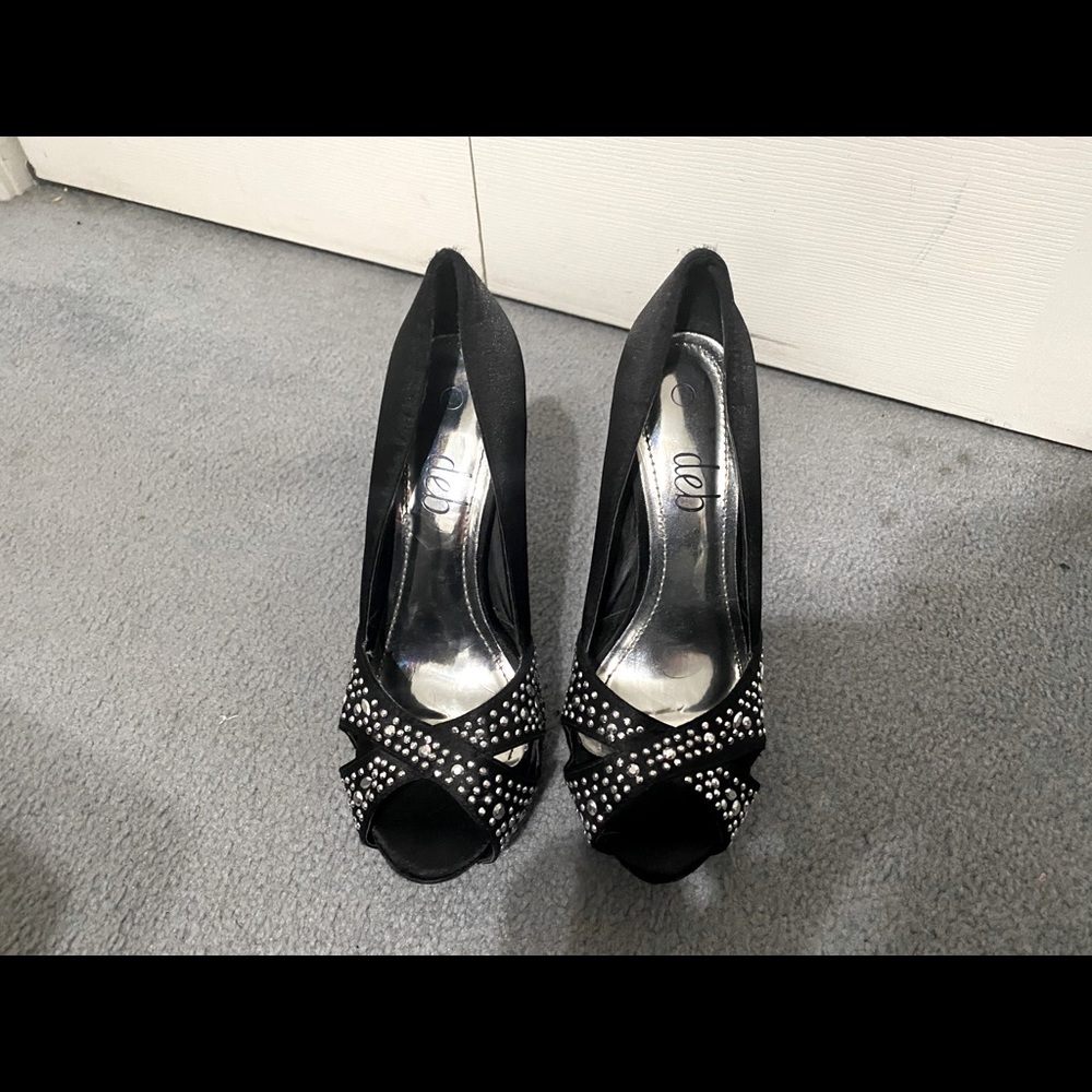 Black sparkley deb heels.